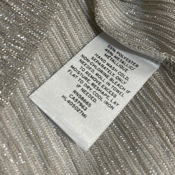 Chelsea 28 top womens ivory gold Lurex Stripe Turtle Neck metallic look Top S - Picture 8 of 8